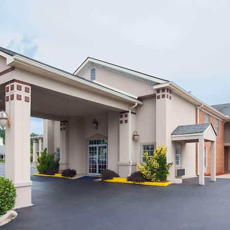 Super 8 By Wyndham Covington Hotel Buitenkant foto